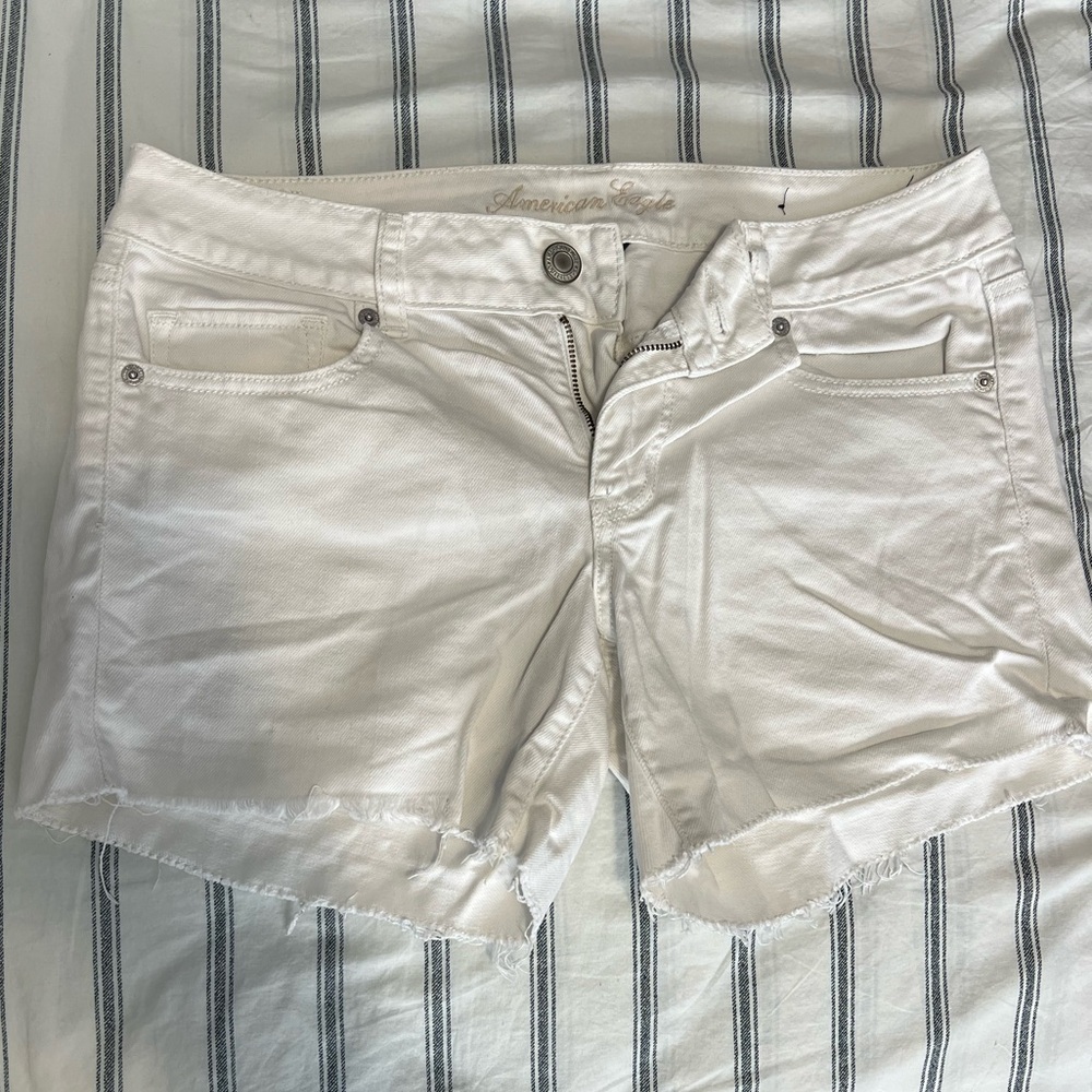 American Eagle women’s jean shorts